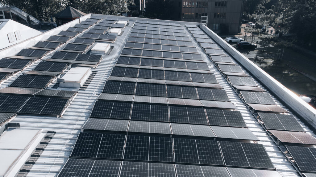 Photovoltaik Anlage installiert von der Elektro Hediger Thalwil AG